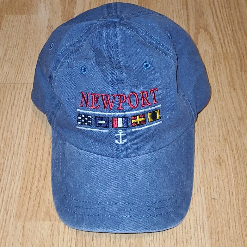New Newport Mansions Hat